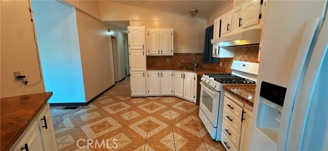 11430 Cumberland, Pomona, CA 91766