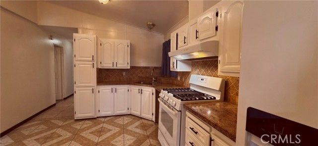 11430 Cumberland, Pomona, CA 91766