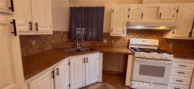 11430 Cumberland, Pomona, CA 91766