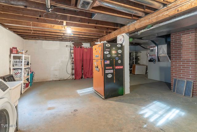 1348 Highland Drive, Marion, VA 24354