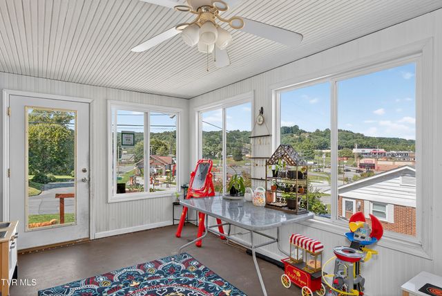 1348 Highland Drive, Marion, VA 24354