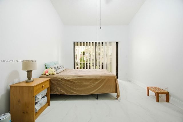 7924 NW 10th Street, Plantation, FL 33322