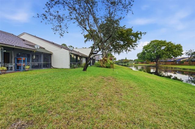 7924 NW 10th Street, Plantation, FL 33322