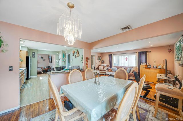 12 Hughes Lane, North Babylon, NY 11703