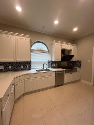 39 Rivercoach Lane, Sugar Land, TX 77479