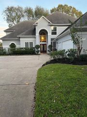 39 Rivercoach Lane, Sugar Land, TX 77479