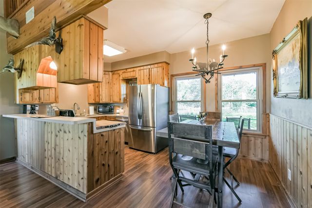 1140 County Road 2274, Cleveland, TX 77327