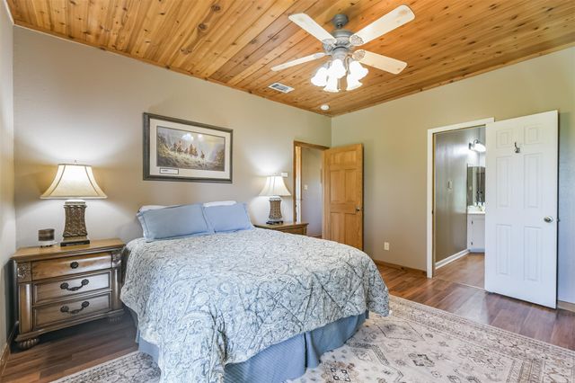 1140 County Road 2274, Cleveland, TX 77327