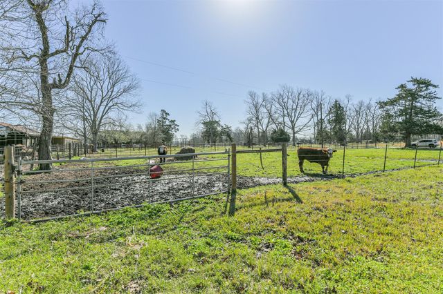 1140 County Road 2274, Cleveland, TX 77327