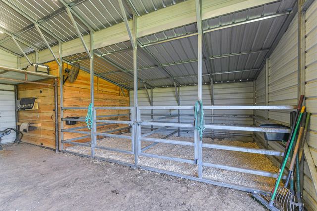 1140 County Road 2274, Cleveland, TX 77327