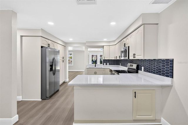 38706 CALVIN AVENUE, Zephyrhills, FL 33542