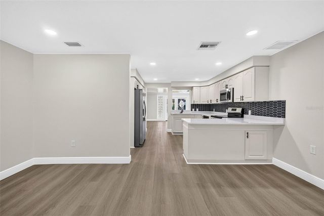 38706 CALVIN AVENUE, Zephyrhills, FL 33542