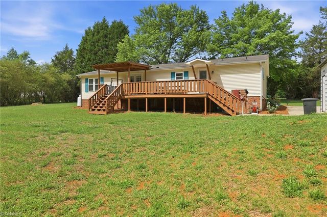 6597 Dennis Road, Walnut Cove, NC 27052