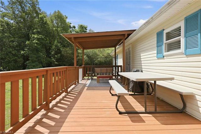 6597 Dennis Road, Walnut Cove, NC 27052