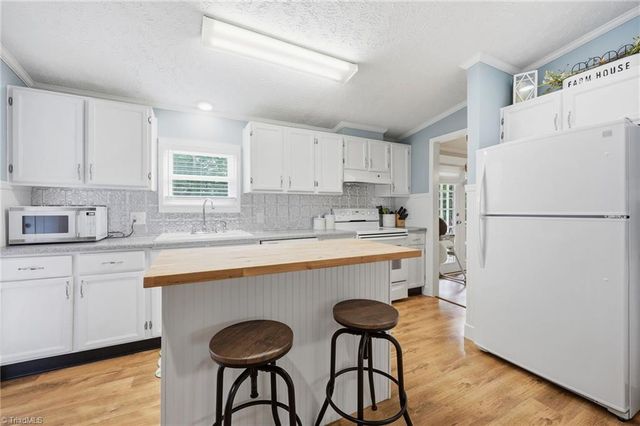 6597 Dennis Road, Walnut Cove, NC 27052