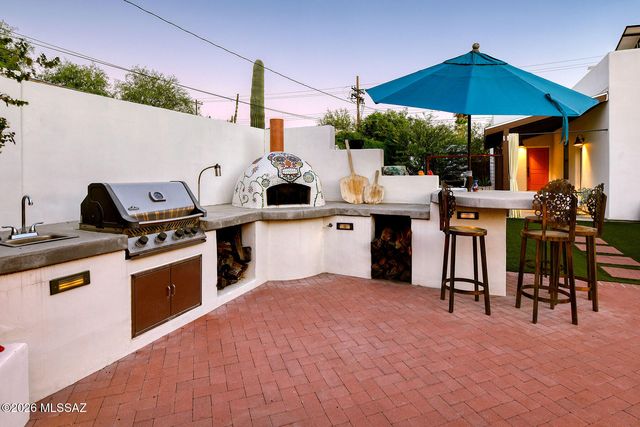 2022 E Mabel Street, Tucson, AZ 85719
