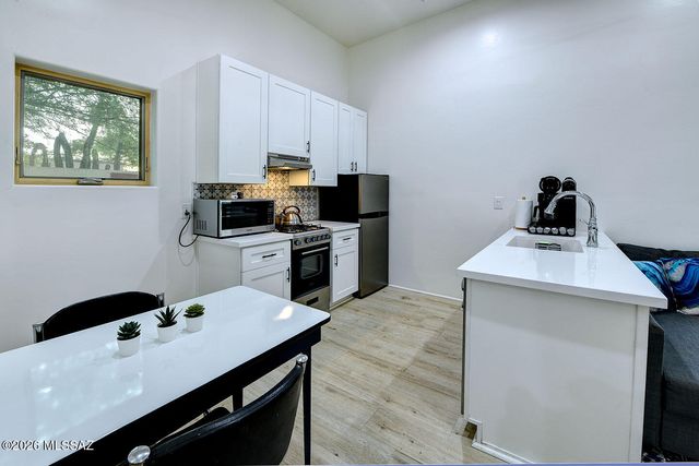 2022 E Mabel Street, Tucson, AZ 85719