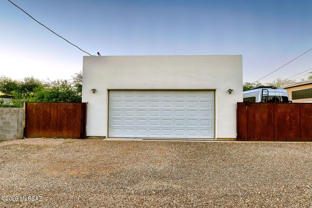 2022 E Mabel Street, Tucson, AZ 85719