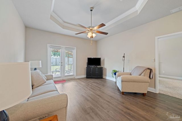 3564 Whitetail Ln, Pensacola, FL 32526