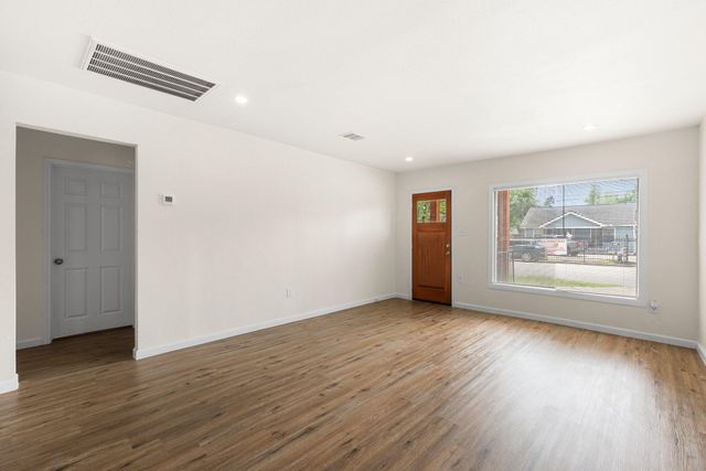 1309 Bragg Street, Houston, TX 77009