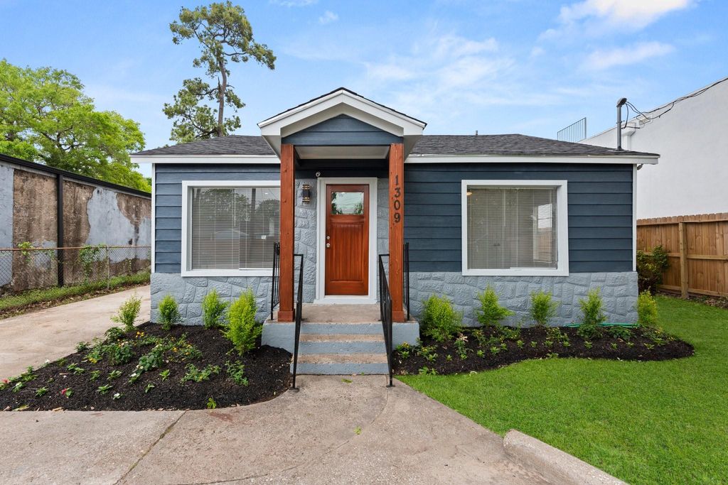 1309 Bragg Street, Houston, TX 77009