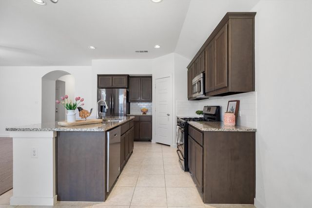 1620 Meadow Trail Lane, Aubrey, TX 76227