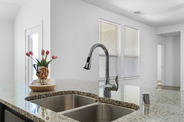 1620 Meadow Trail Lane, Aubrey, TX 76227