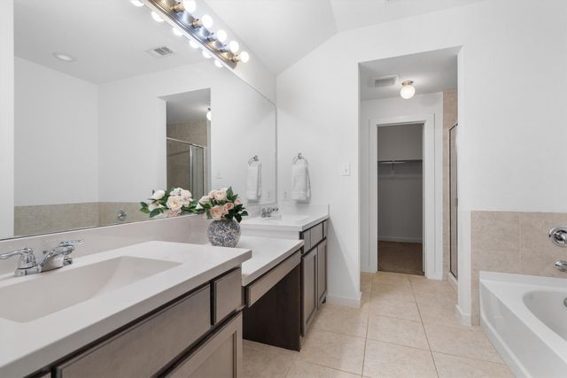 1620 Meadow Trail Lane, Aubrey, TX 76227