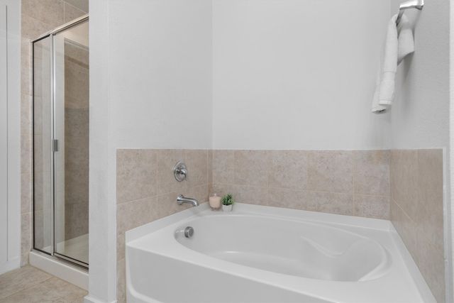 1620 Meadow Trail Lane, Aubrey, TX 76227