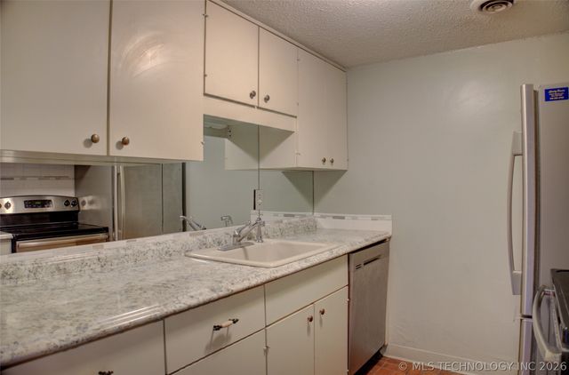 1502 S Boulder Avenue 18A, Tulsa, OK 74119
