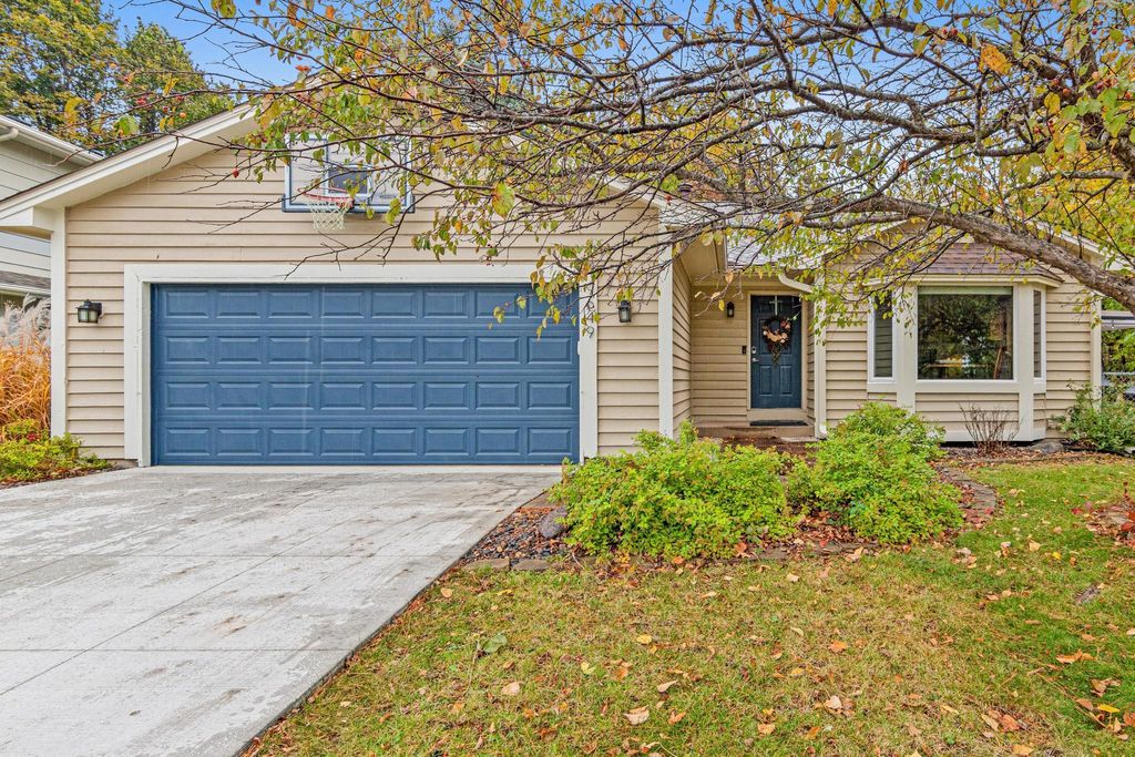 9649 Lakeside Trail, Champlin, MN 55316