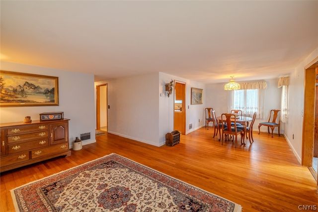 6286 Fly Road, Dewitt, NY 13057