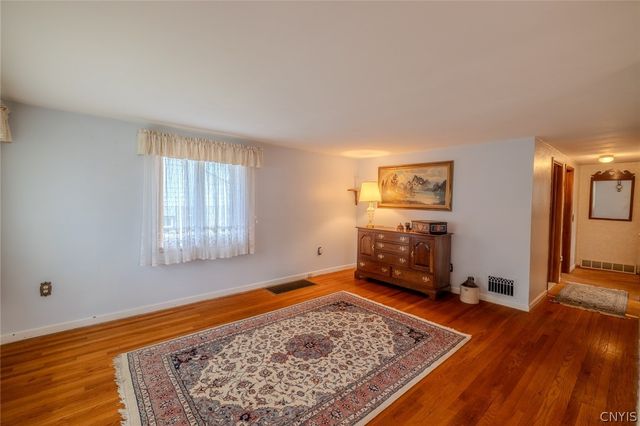 6286 Fly Road, Dewitt, NY 13057