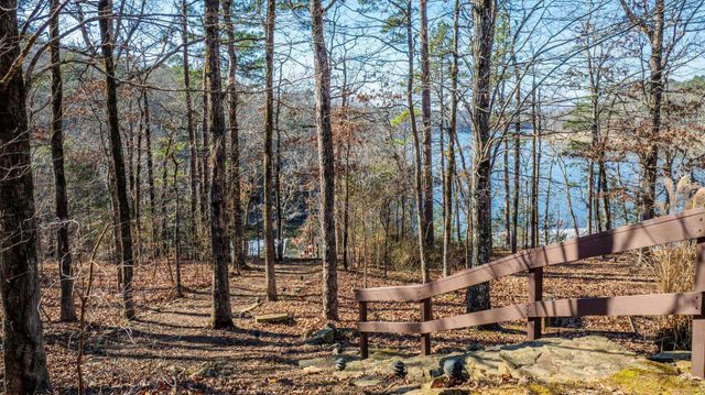 5 Bay Shore, Greers Ferry, AR 72067