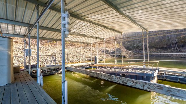 5 Bay Shore, Greers Ferry, AR 72067