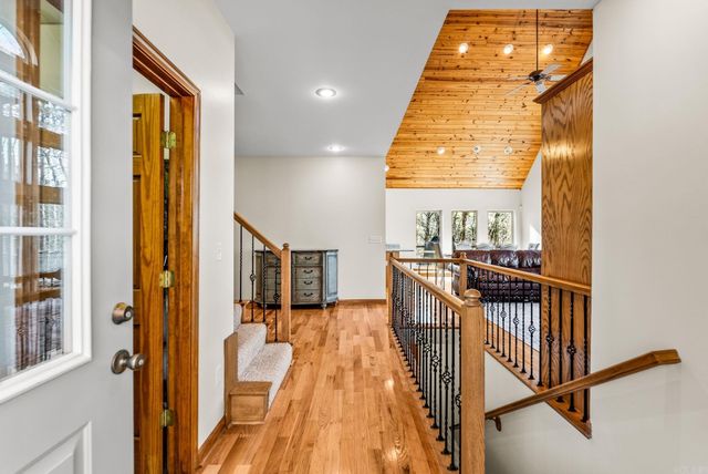 5 Bay Shore, Greers Ferry, AR 72067