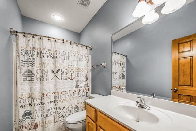 5 Bay Shore, Greers Ferry, AR 72067