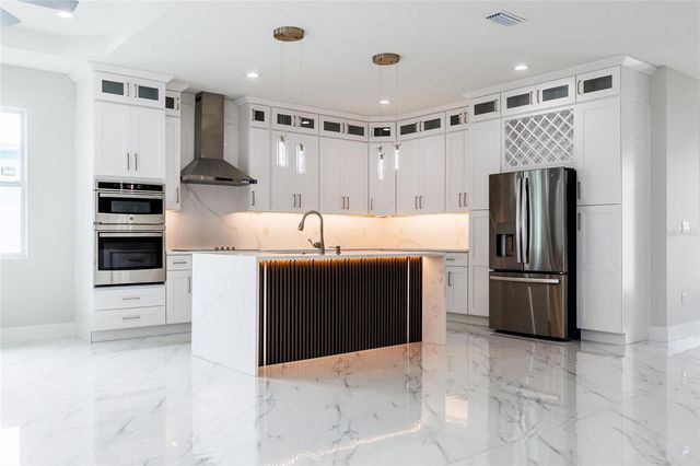 3803 W PALMETTO STREET, Tampa, FL 33607