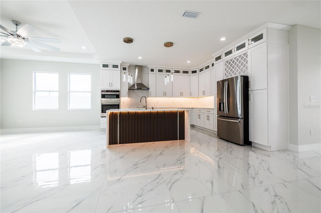 3803 W PALMETTO STREET, Tampa, FL 33607