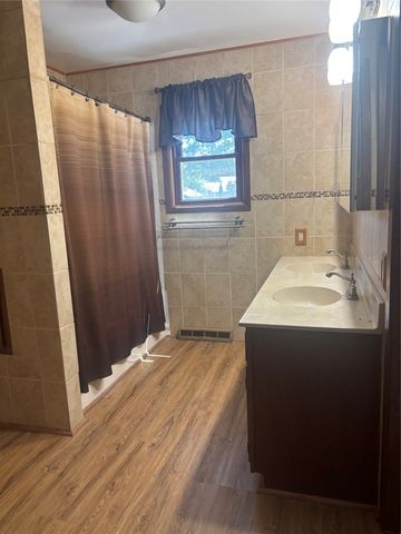 1101 Westview Drive, Creston, IA 50801