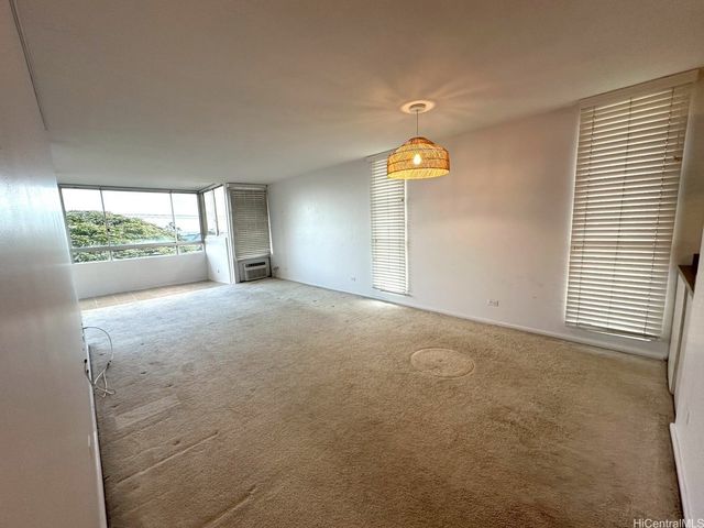 1015 Ala Napunani Street 401, Honolulu, HI 96818