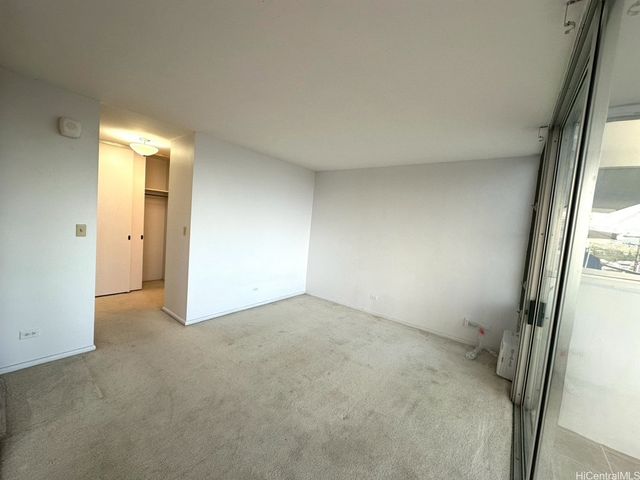 1015 Ala Napunani Street 401, Honolulu, HI 96818