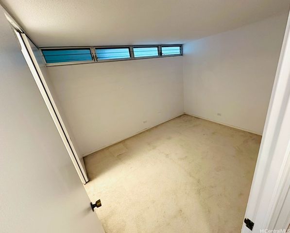1015 Ala Napunani Street 401, Honolulu, HI 96818