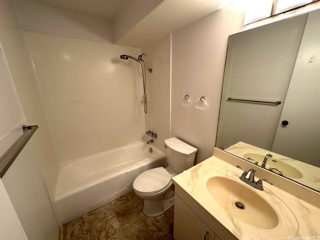 1015 Ala Napunani Street 401, Honolulu, HI 96818