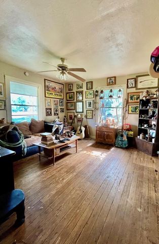 514 W Roosevelt Avenue, Whitney, TX 76692