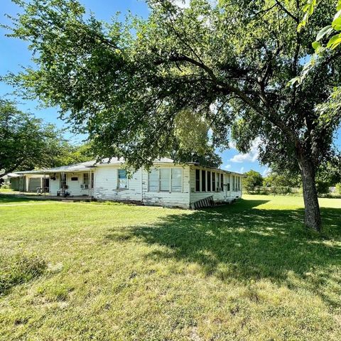 514 W Roosevelt Avenue, Whitney, TX 76692