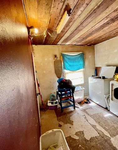 514 W Roosevelt Avenue, Whitney, TX 76692