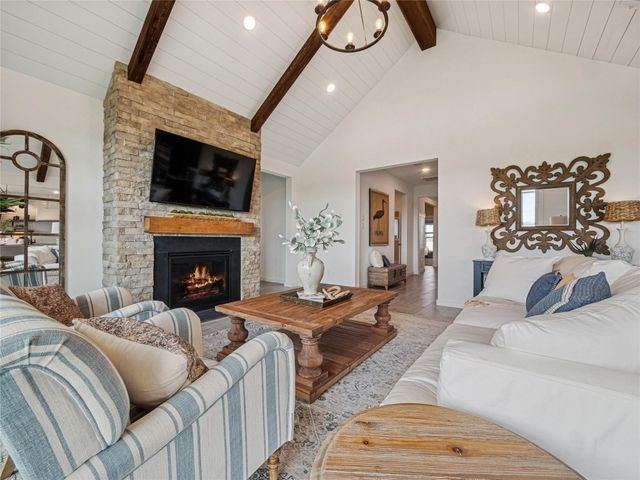 12811 Old Fashion Circle, Mont Belvieu, TX 77535