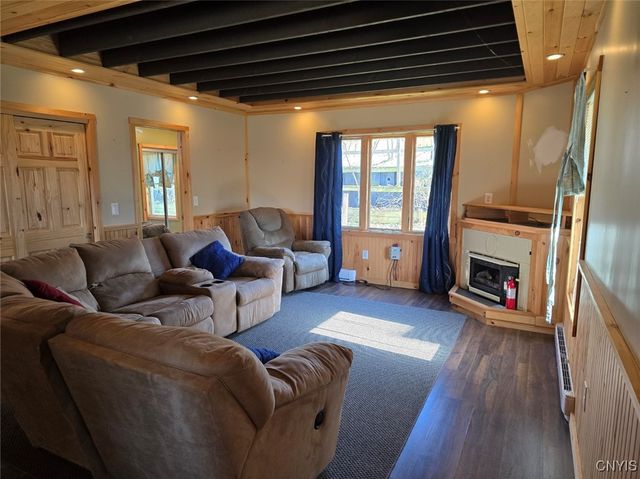 594 Wapoos, Elbridge, NY 13080