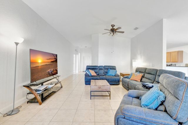 2064 Newport Isles Boulevard, Port St Lucie, FL 34953